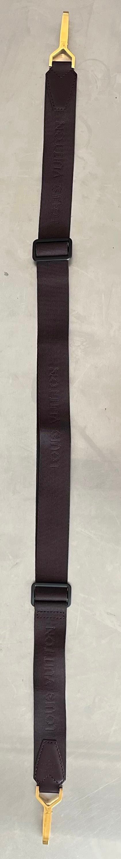 Louis Vuitton Kendall PM Taiga Leder
