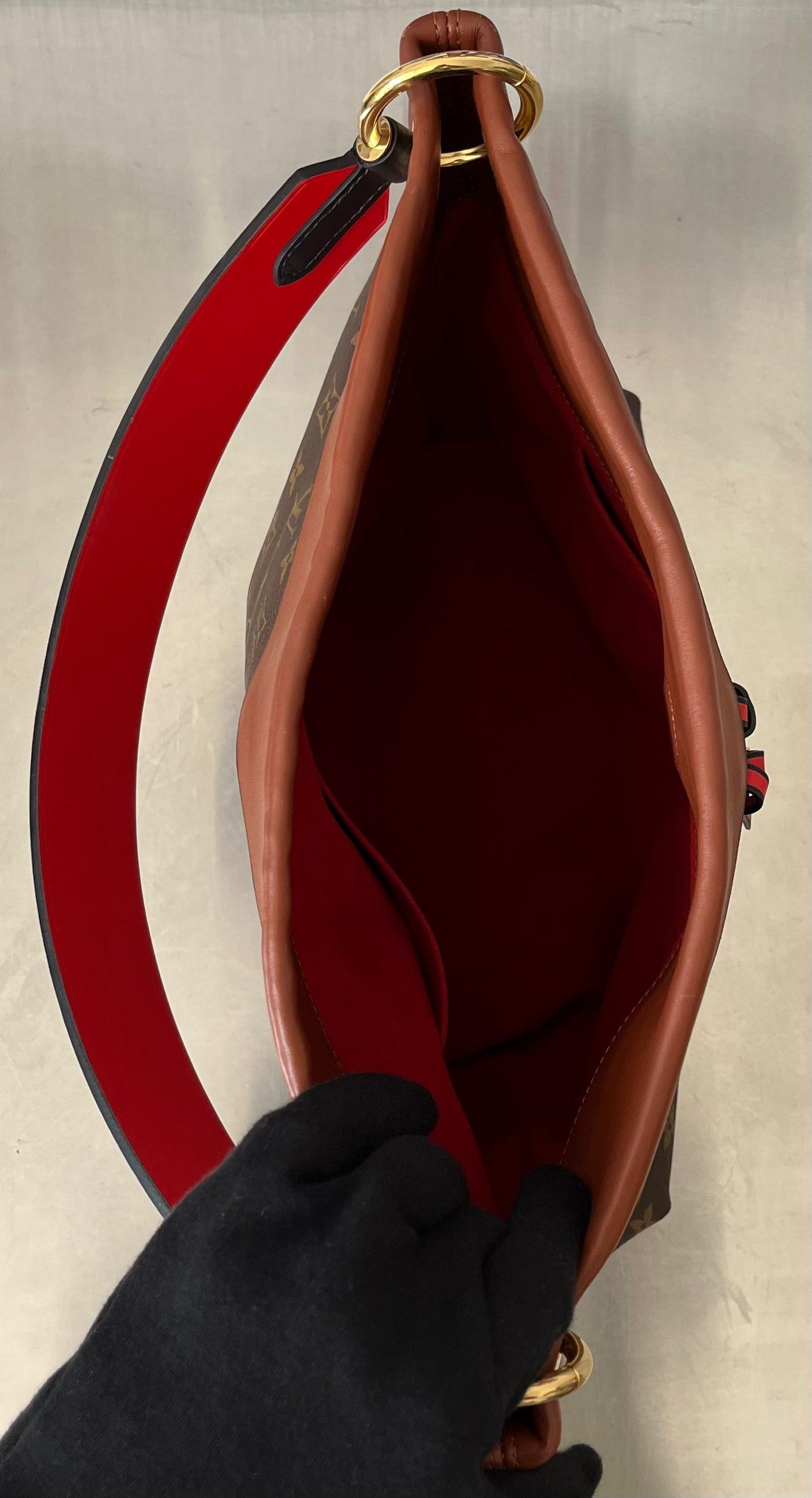 Louis Vuitton Tuileries Hobo