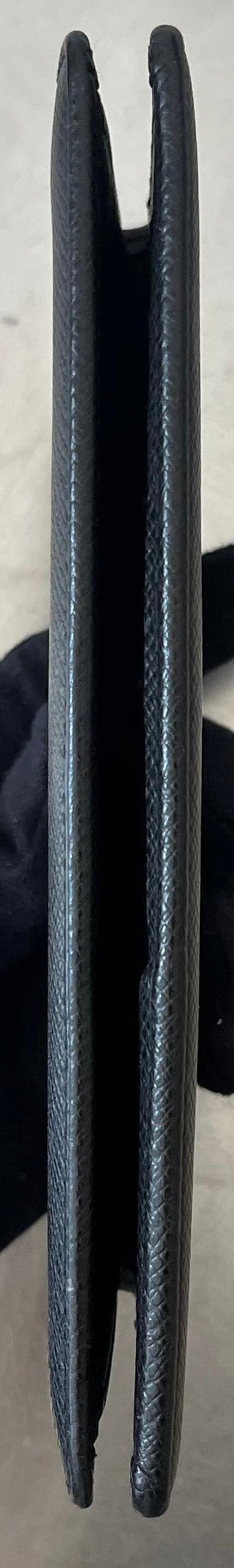 Louis Vuitton Brazza Taiga
