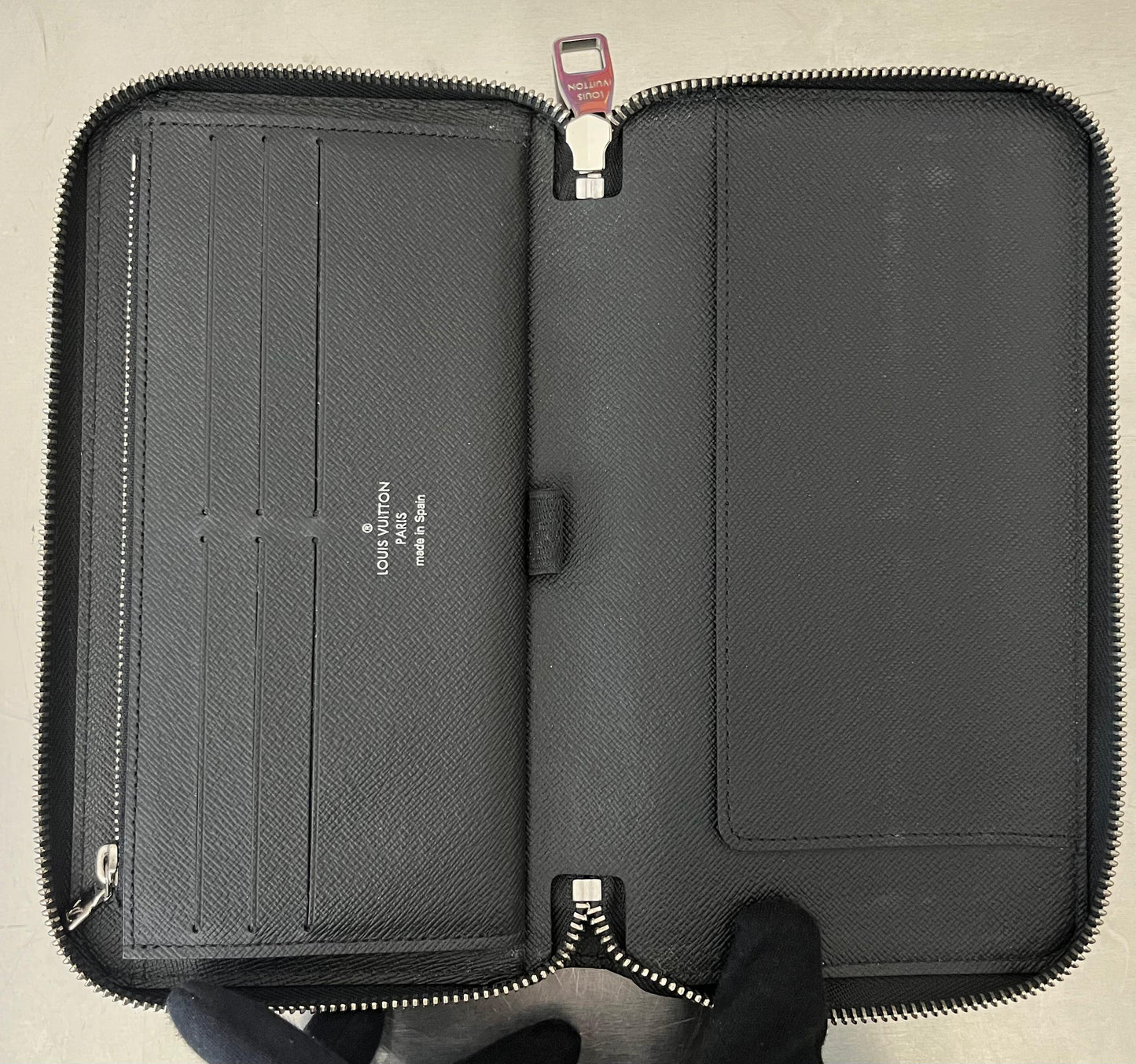 Louis Vuitton Zippy Organizer Epi