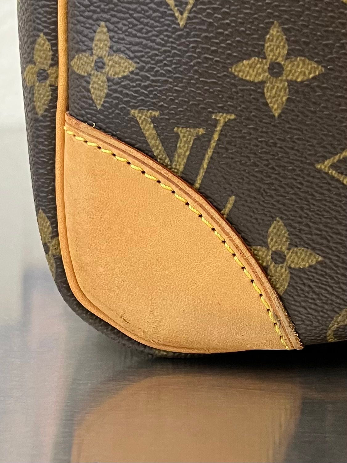 Louis Vuitton Sirius 55