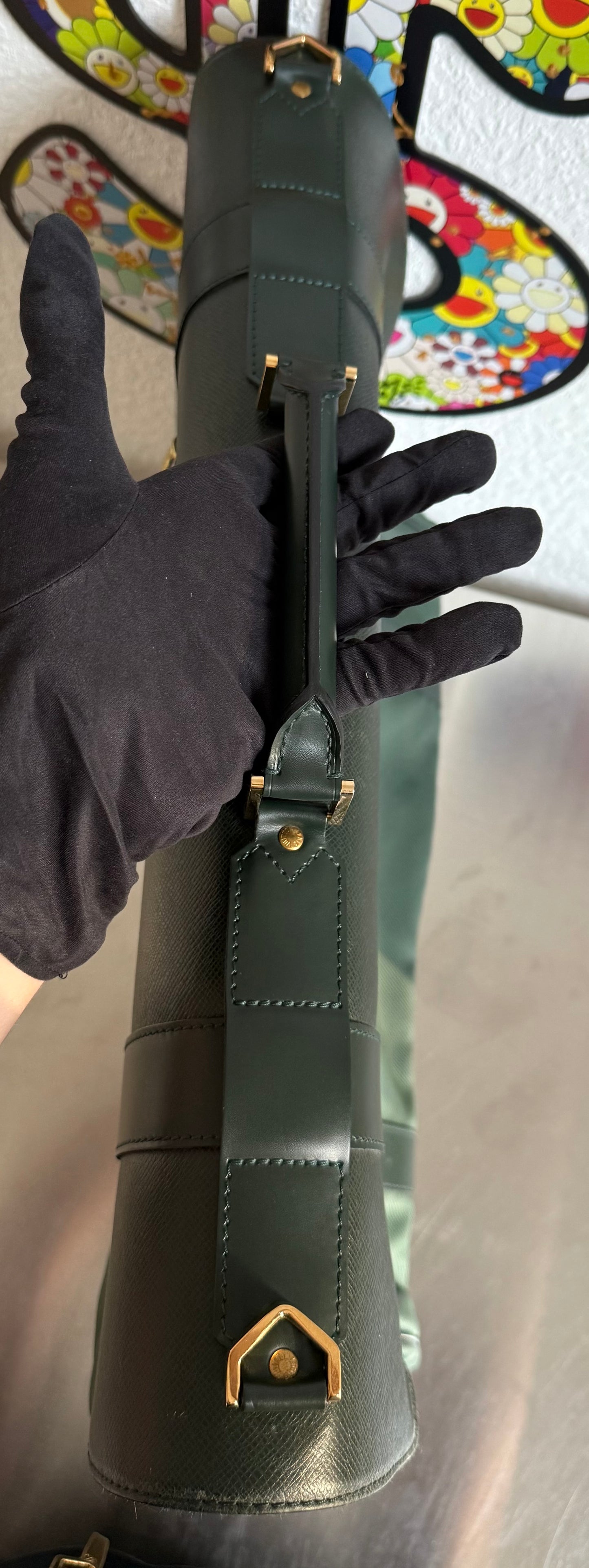Louis Vuitton Taiga Gibeciere Kleidersack