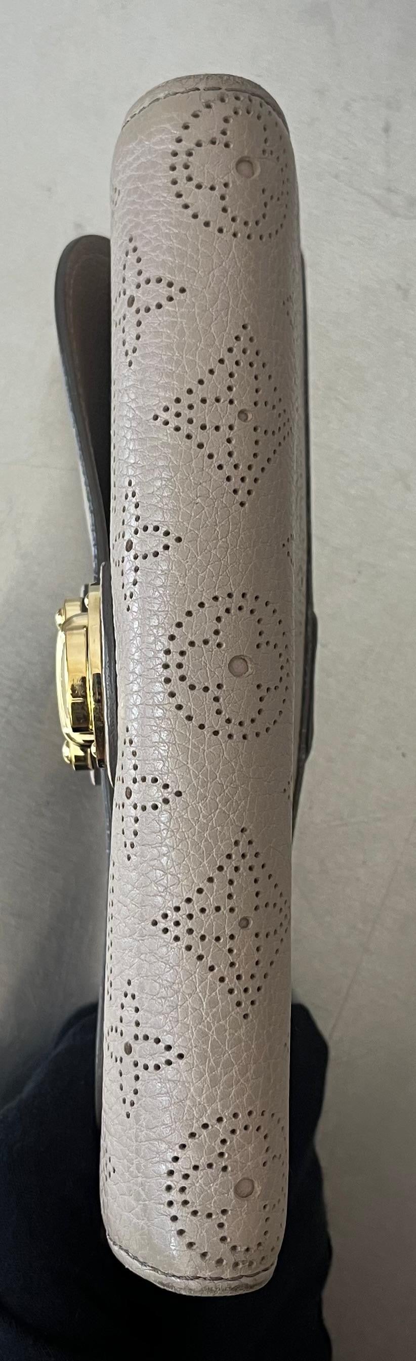 Louis Vuitton Amelia Mahina Leder
