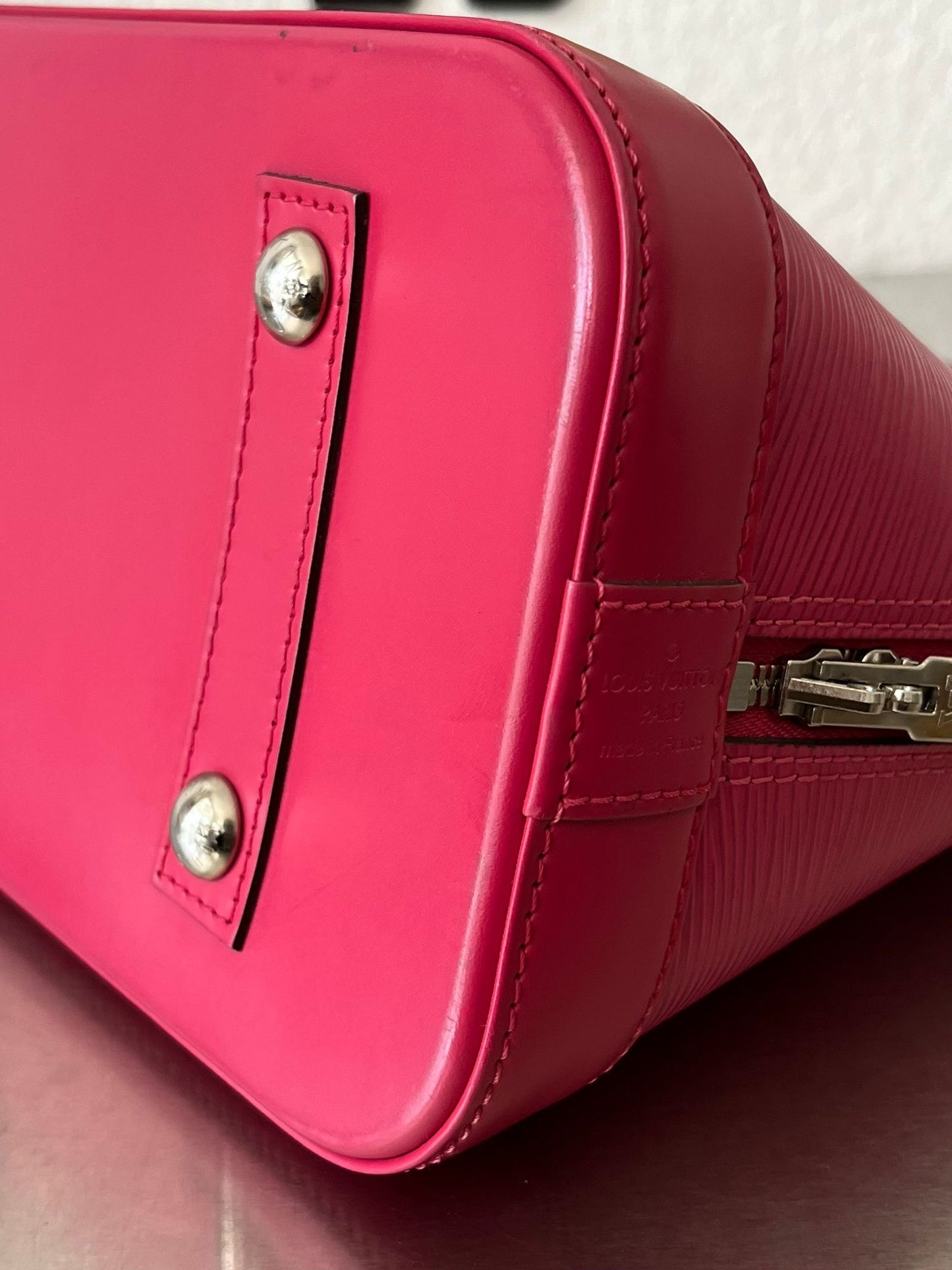 Louis Vuitton Alma PM Epi (Pink)