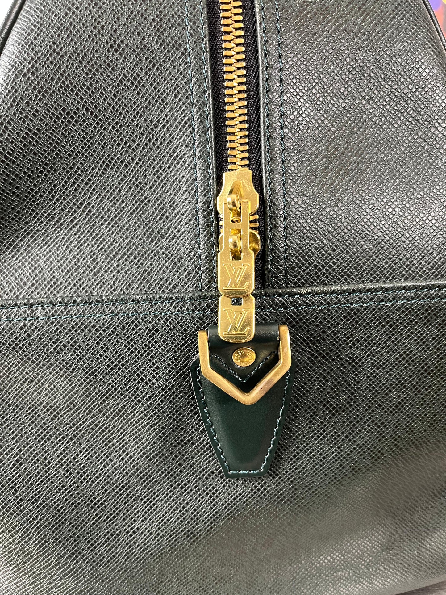 Louis Vuitton Kendall GM Taiga Leder