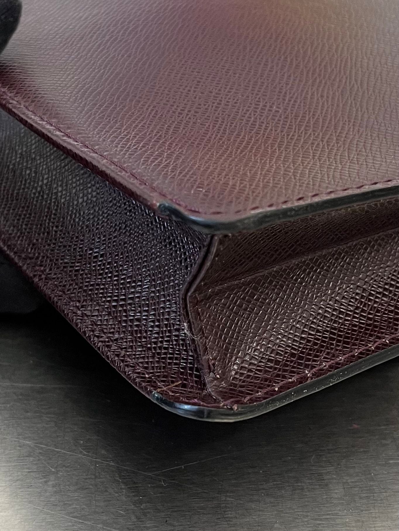 Louis Vuitton Serviette Kourad