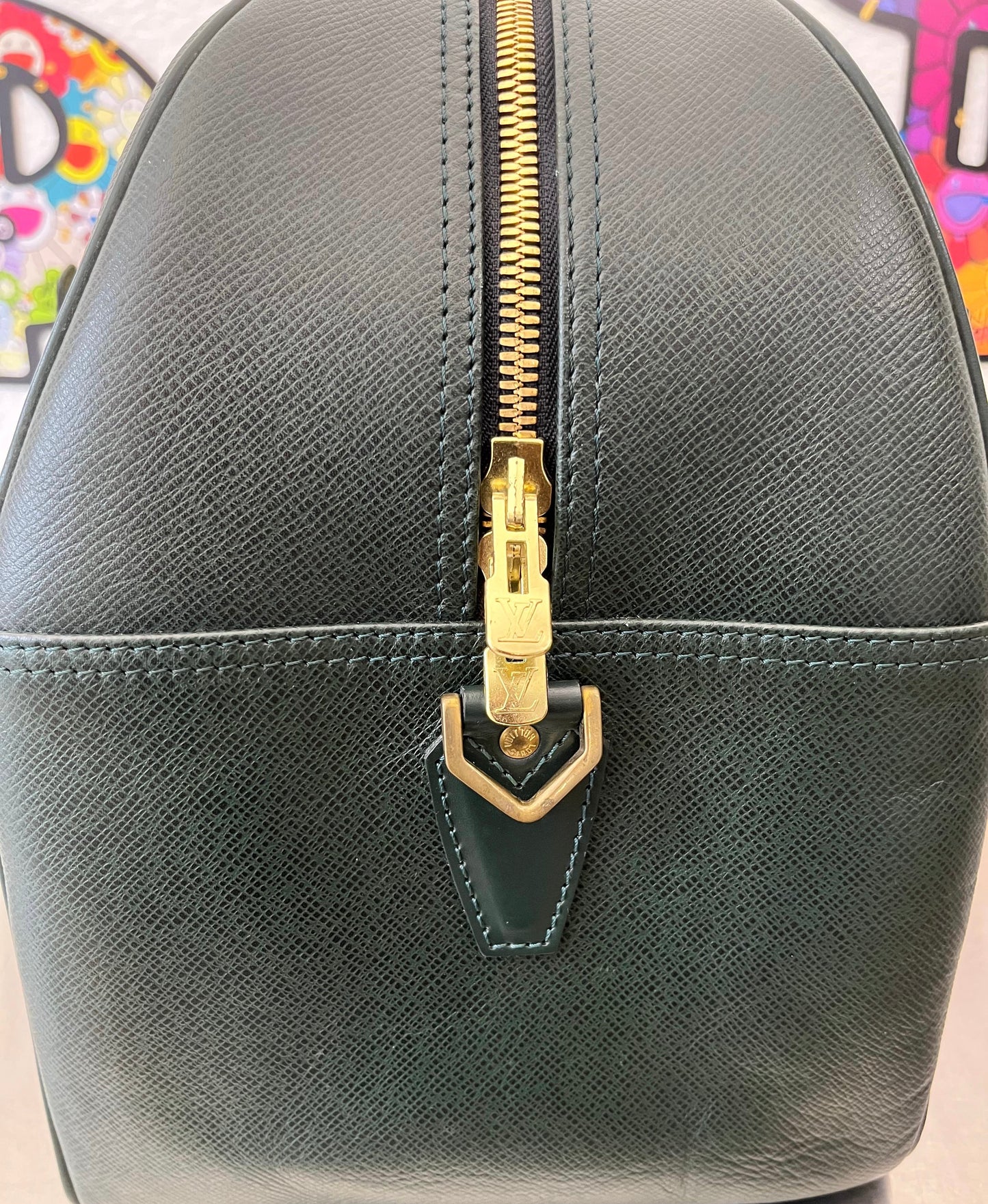 Louis Vuitton Kendall PM Taiga Leder