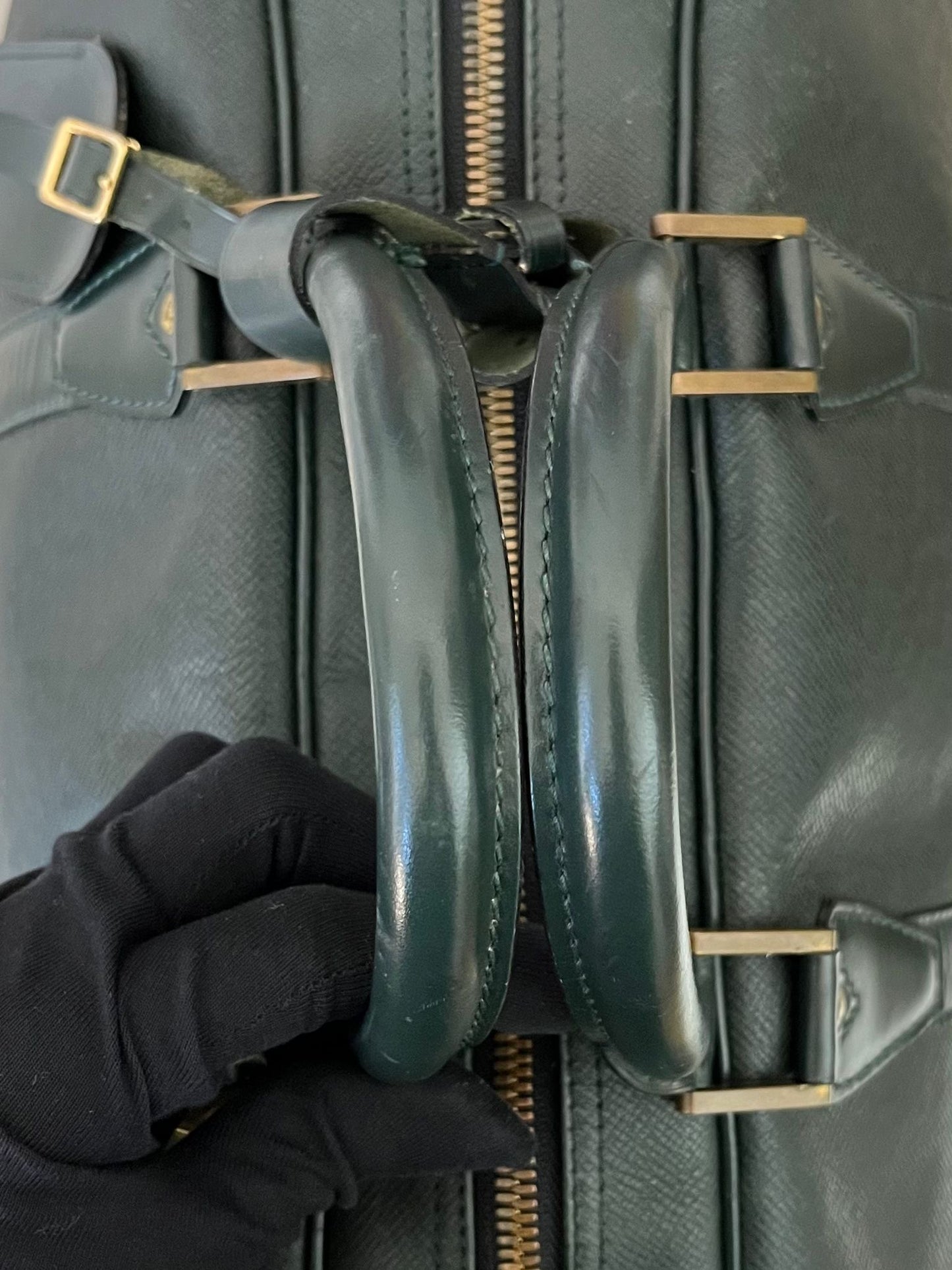Louis Vuitton Kendall PM Taiga