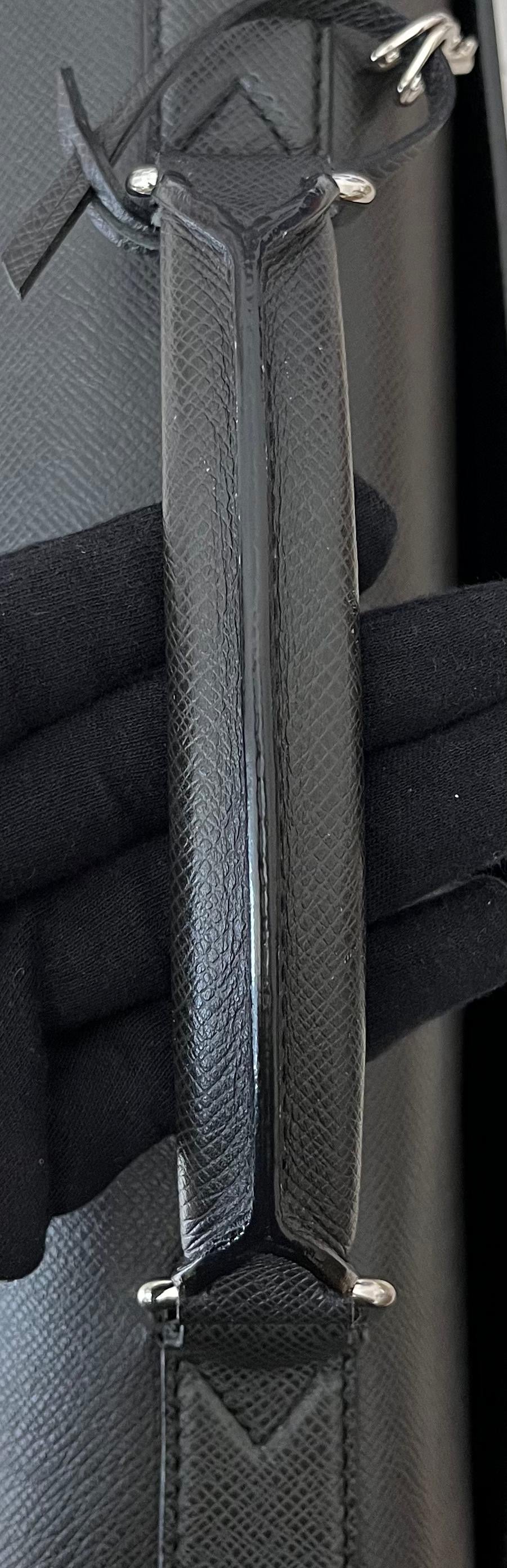 Louis Vuitton Neo Robusto 2 Taiga