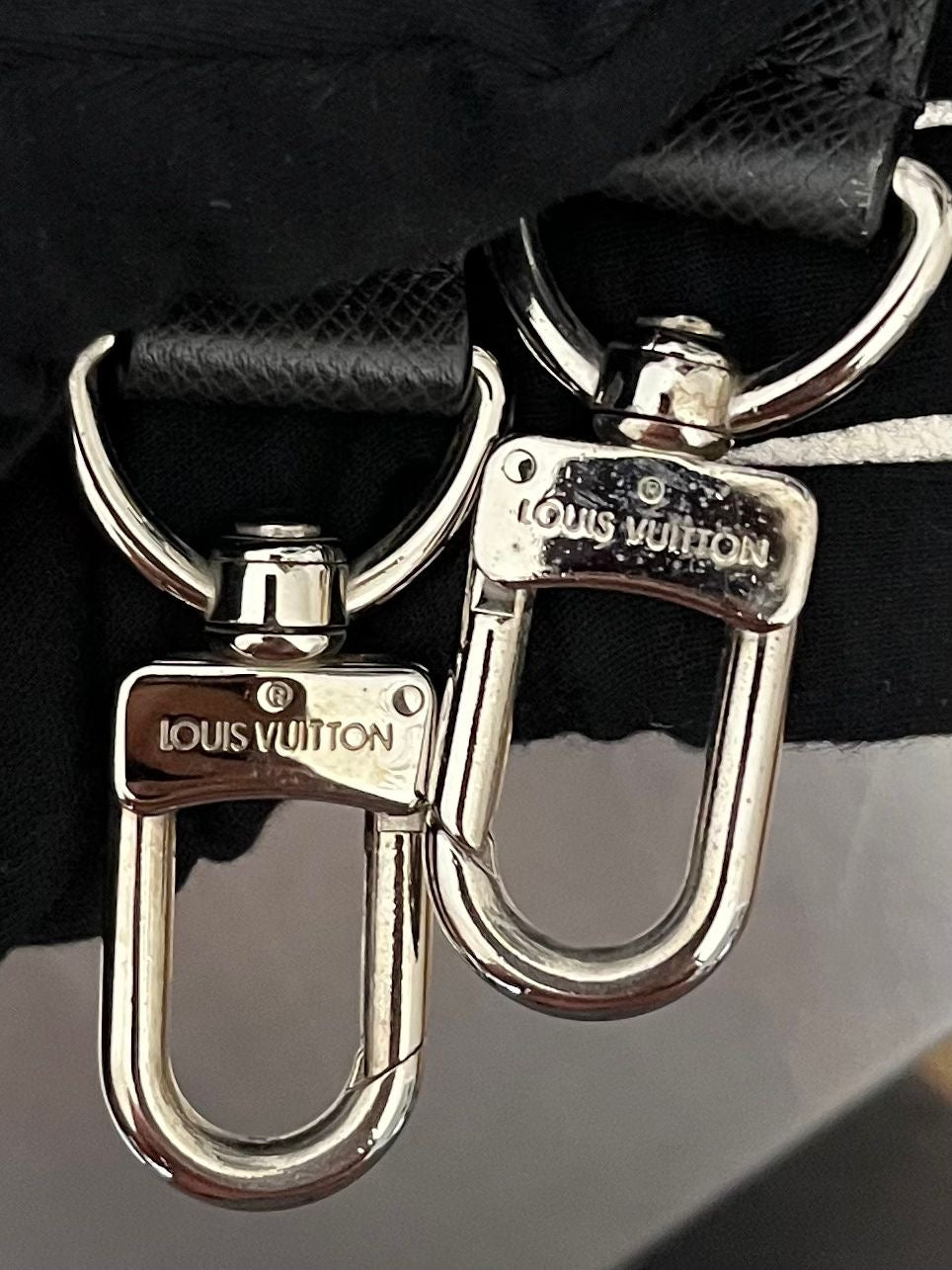 Louis Vuitton Porte Documents Taiga
