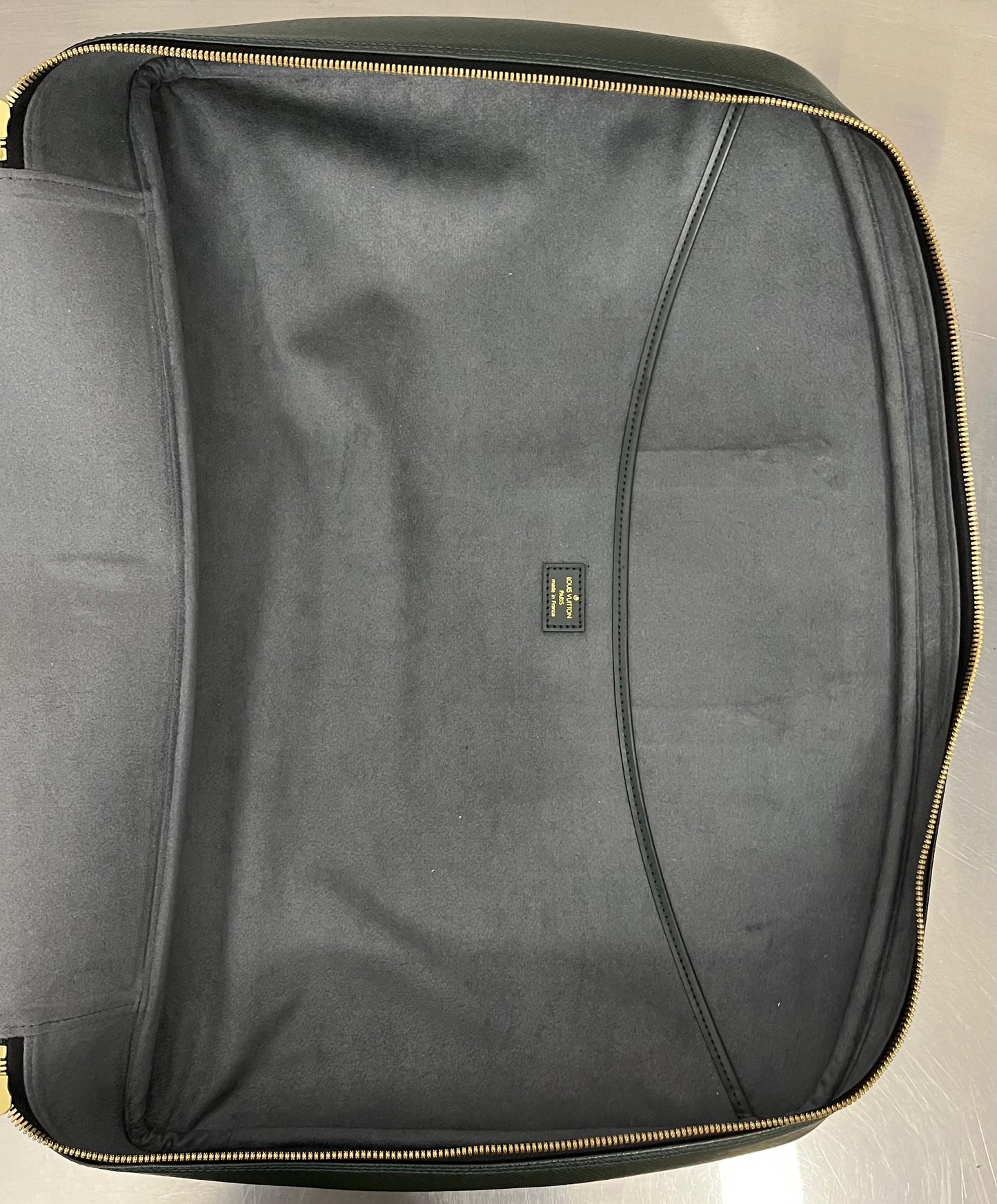 Louis Vuitton Helanga Taiga