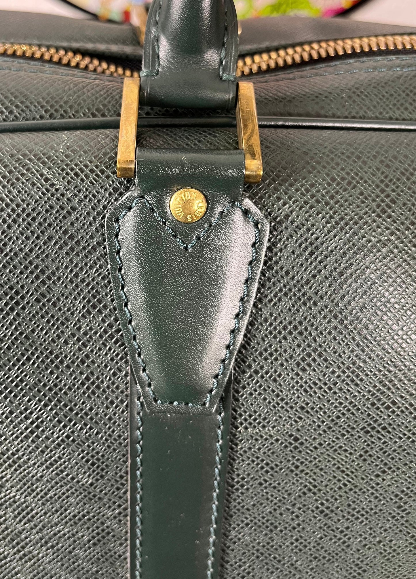 Louis Vuitton Kendall GM Taiga Leder