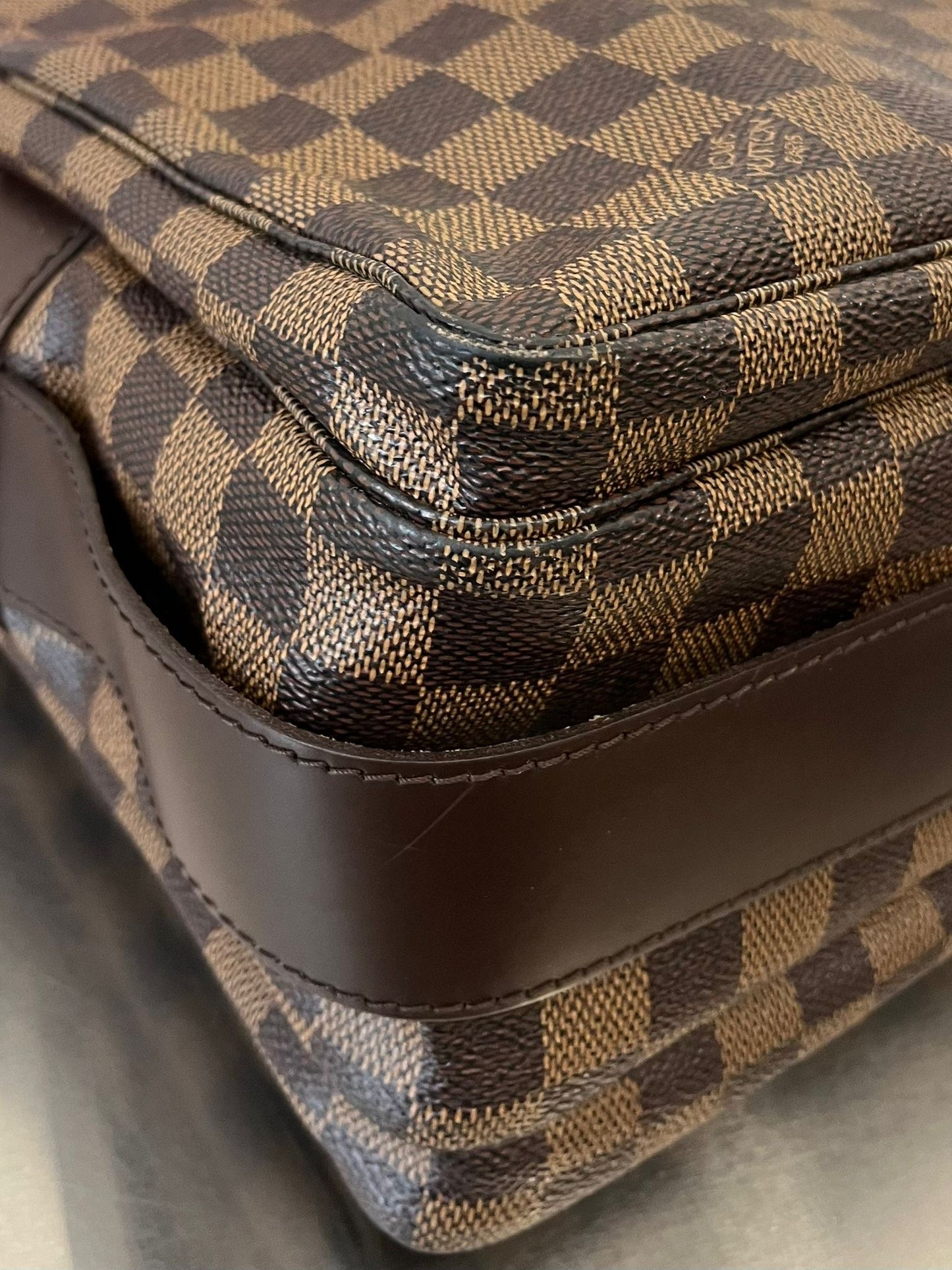 Louis Vuitton Naviglio Messenger