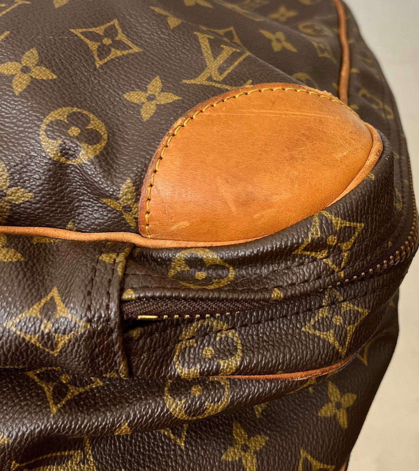 Louis Vuitton Sac Trois Posh 50