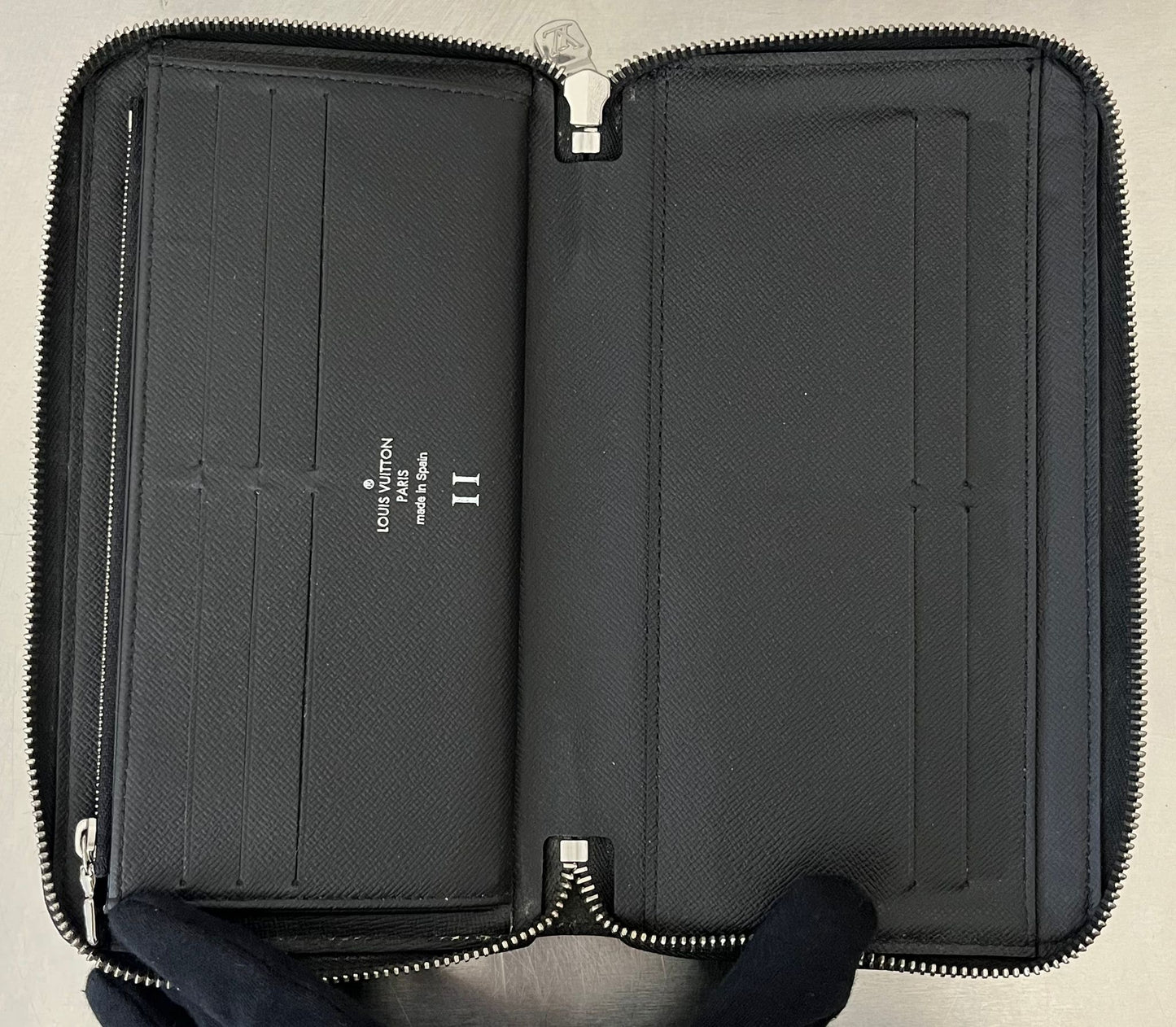 Louis Vuitton Zippy Organizer Epi