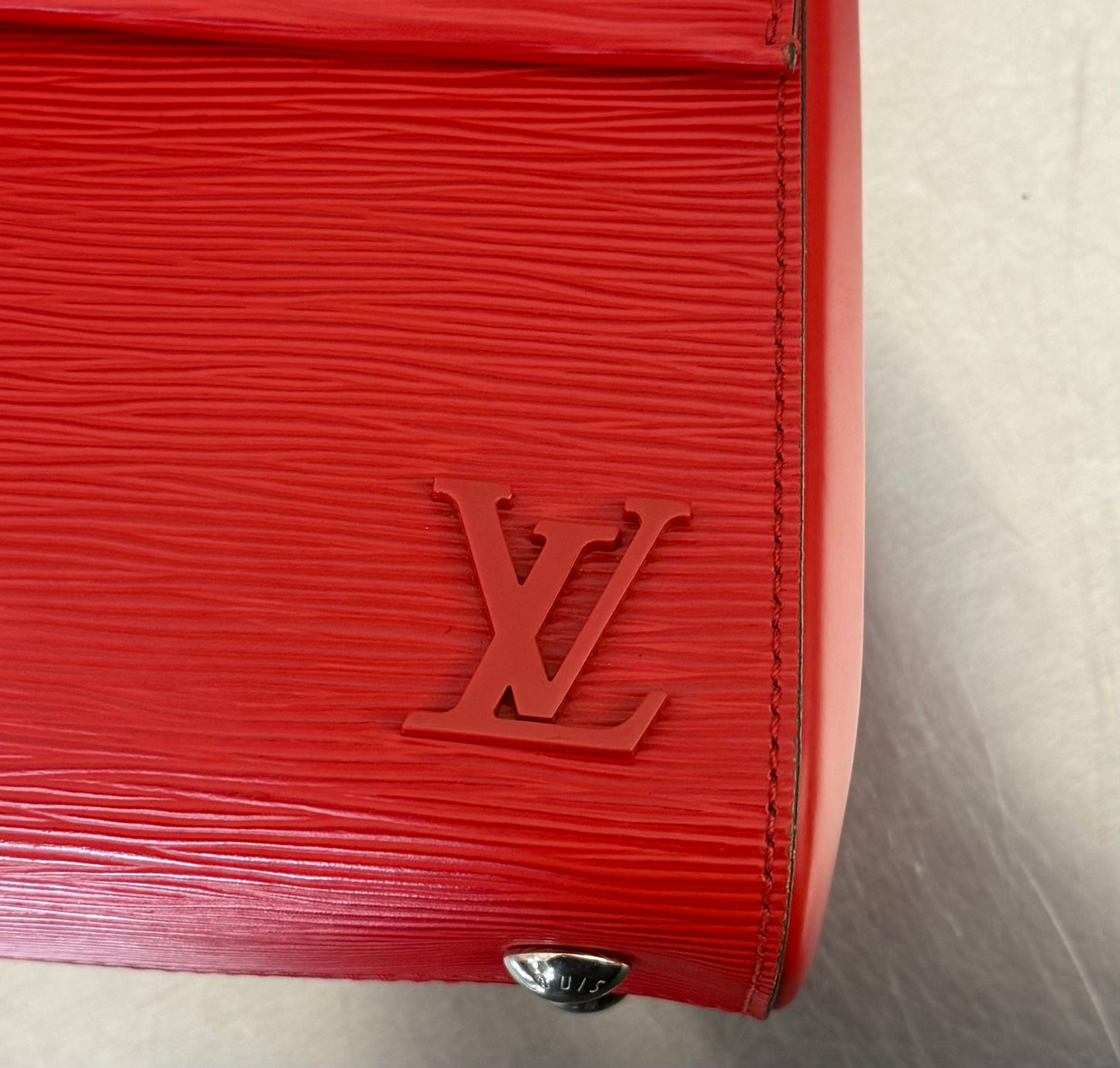 Louis Vuitton Cluny BB Epi