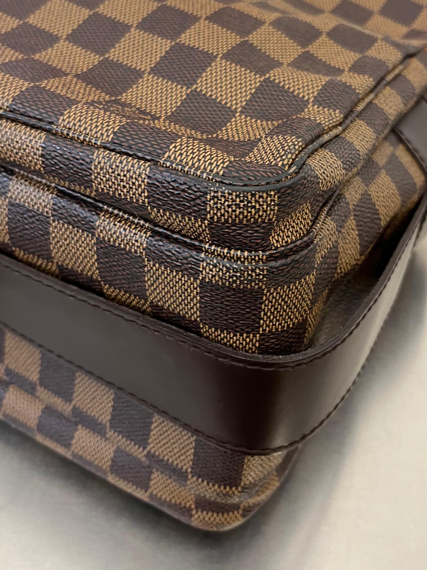 Louis Vuitton Naviglio Messenger