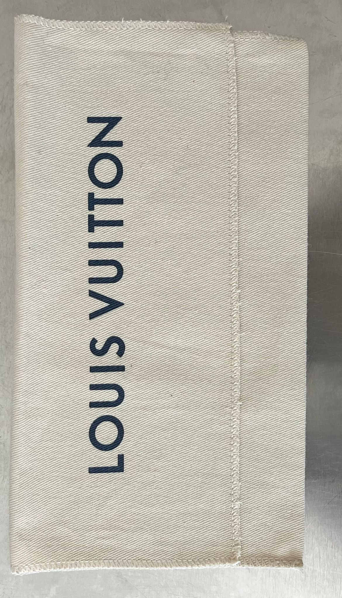 Louis Vuitton Brazza Damier