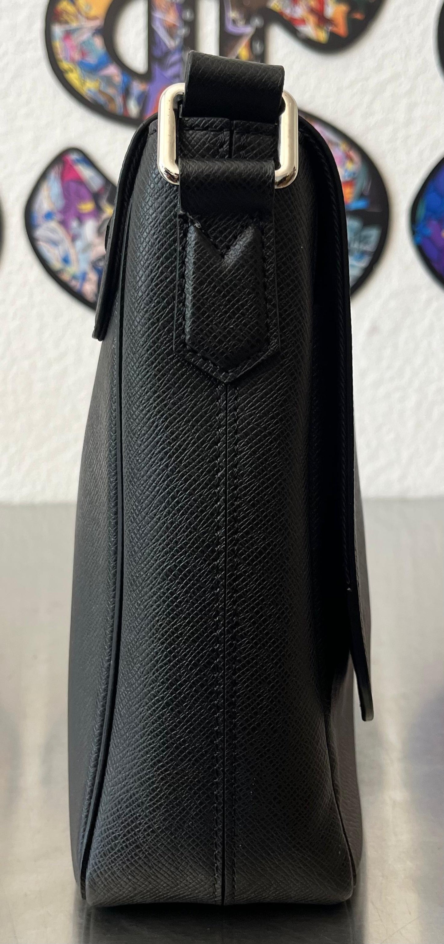 Louis Vuitton Roman MM Taiga Messenger