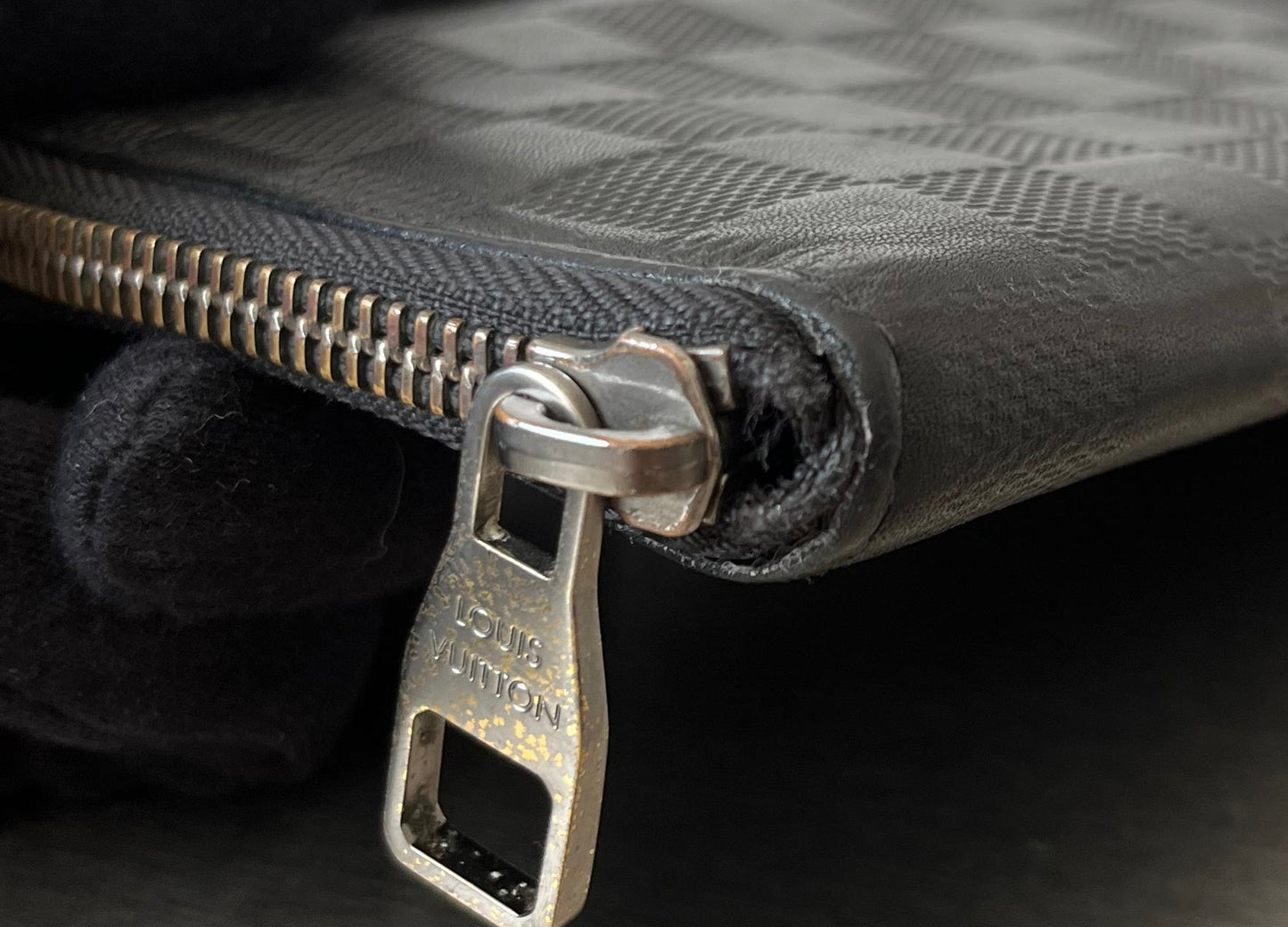 Louis Vuitton Zippy Vertical Infini Leder