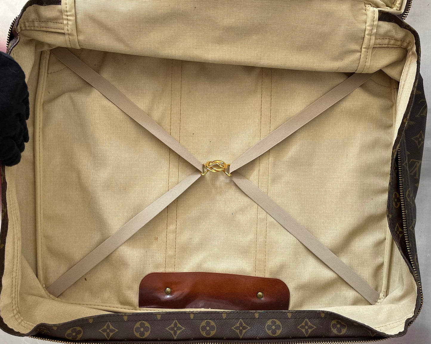 Louis Vuitton Sirius 50