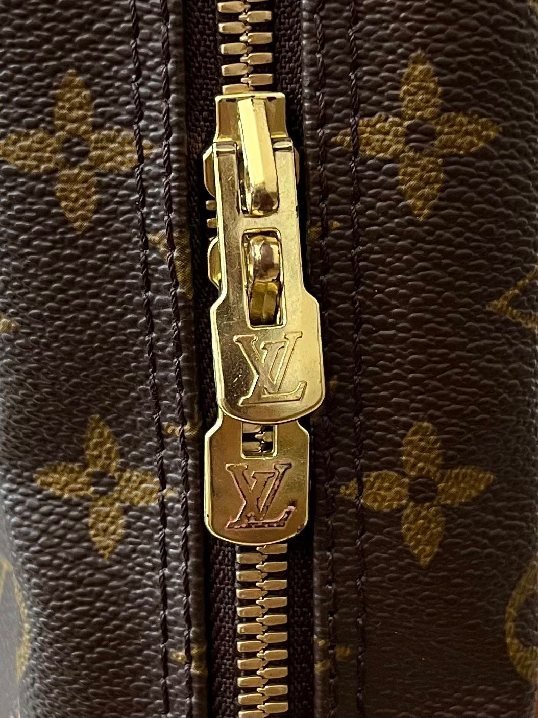 Louis Vuitton Porte Documents Pegase Monogram