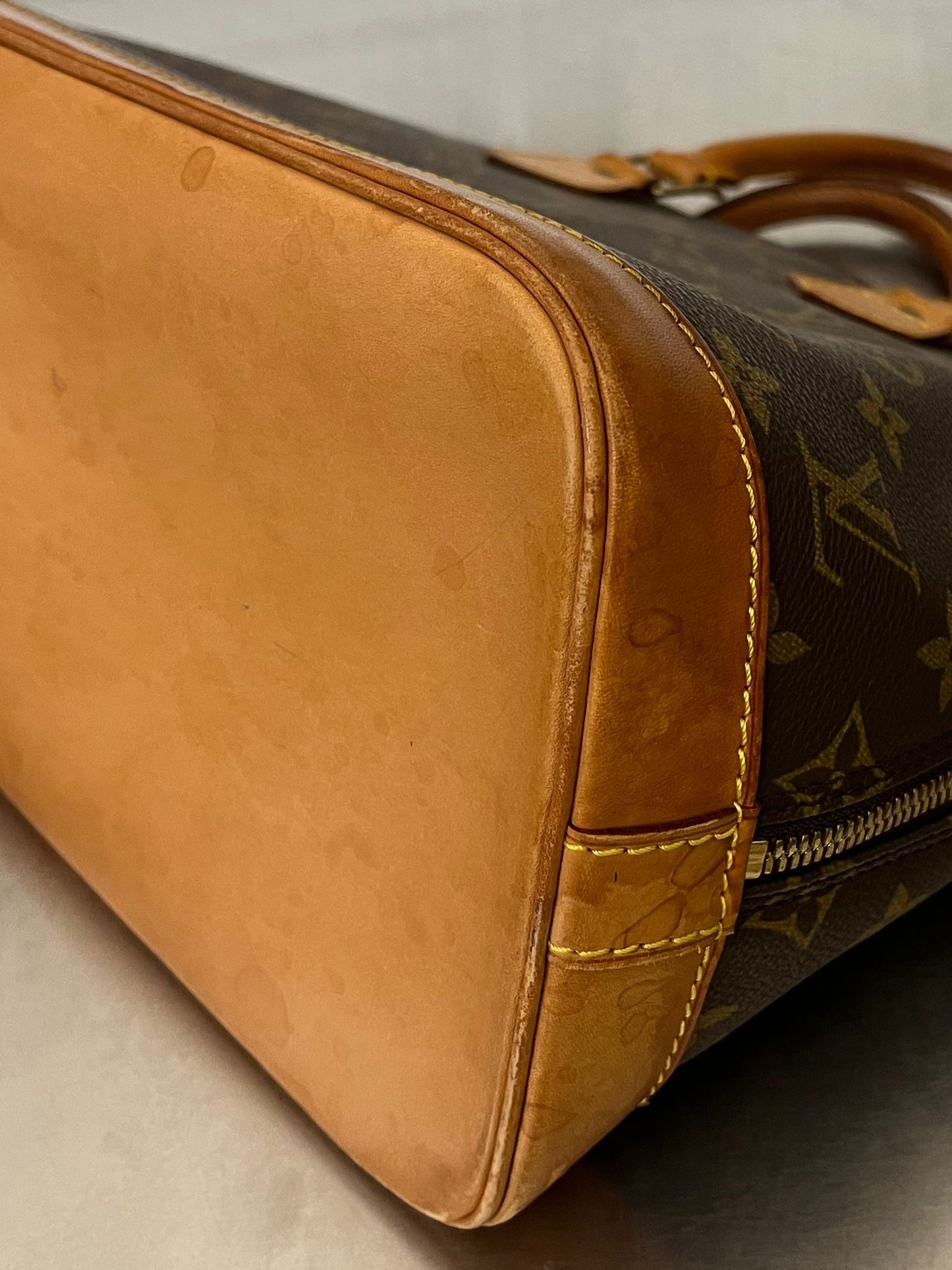 Louis Vuitton Alma PM