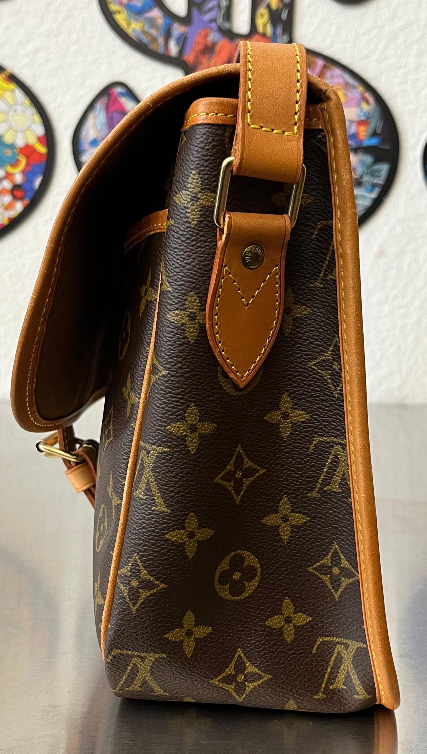 Louis Vuitton Gibeciere GM Messenger