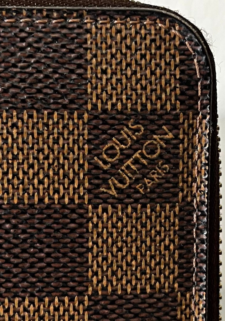 Louis Vuitton Zippy Damier