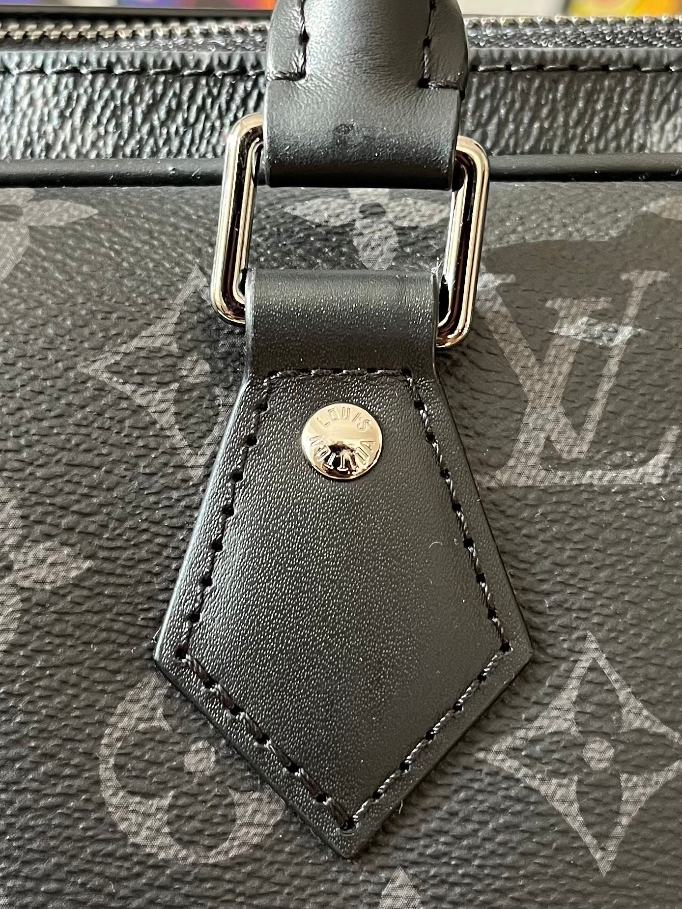 Louis Vuitton Kleiderschutzhülle Monogram Eclipse
