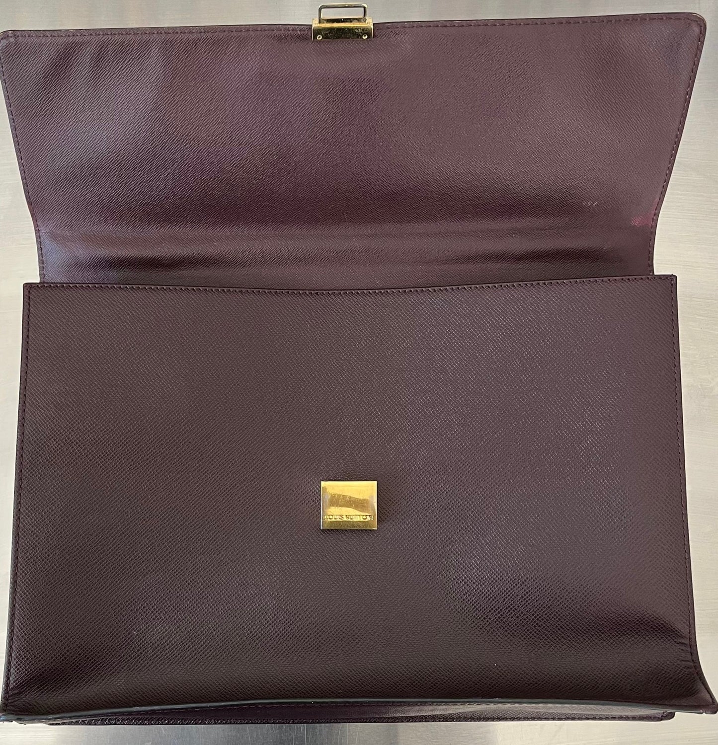 Louis Vuitton Angara Taiga