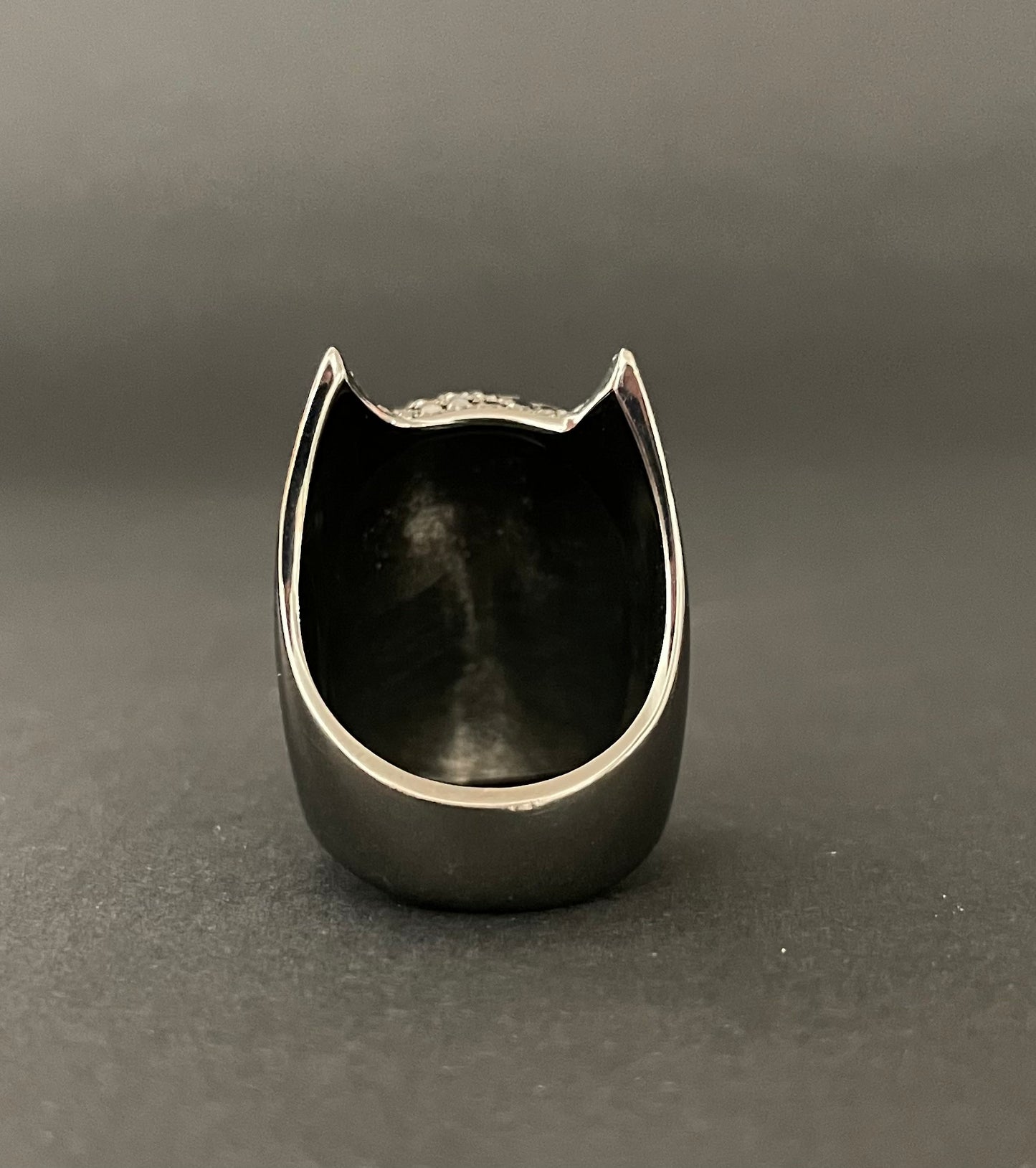 One Of A Kind Batman Ring 750/- Weißgold 3,73ct schwarze Diamanten