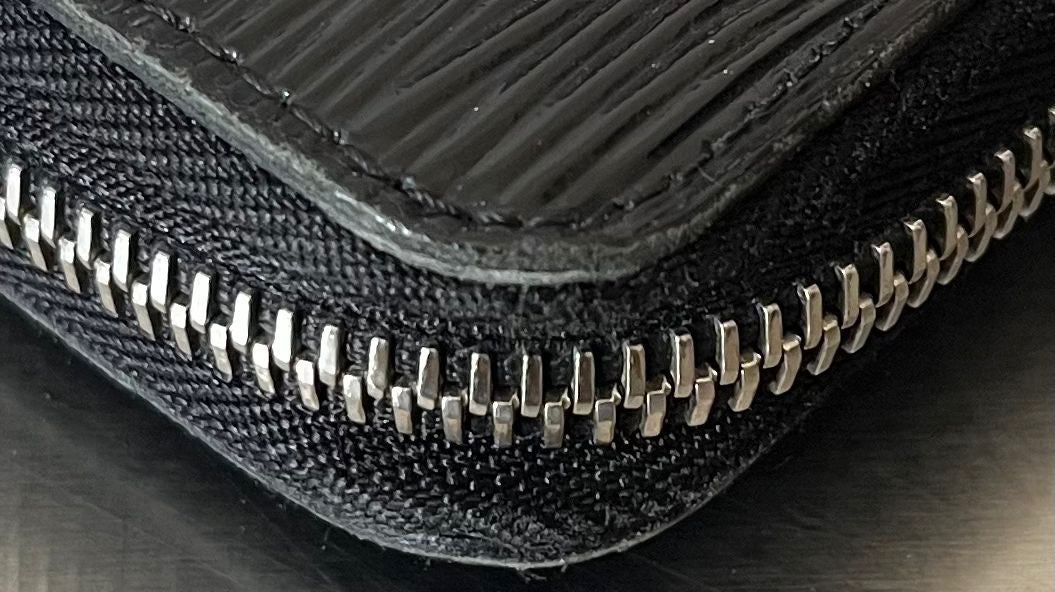 Louis Vuitton Zippy Epi Electric Leder