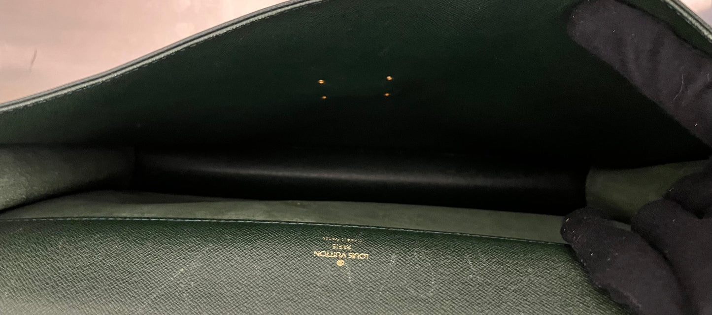 Louis Vuitton Serviette Kourad