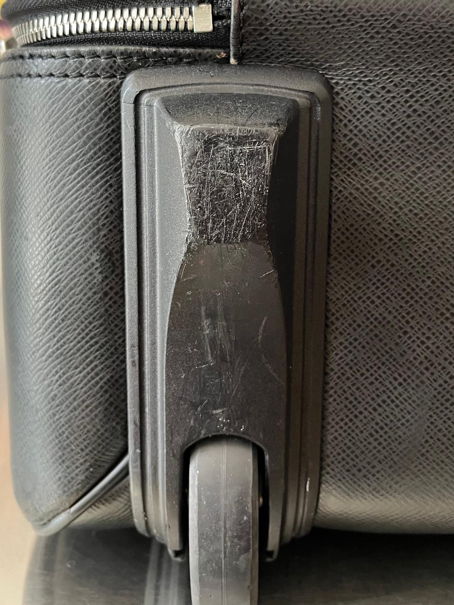 Louis Vuitton Pegase 50 Taiga