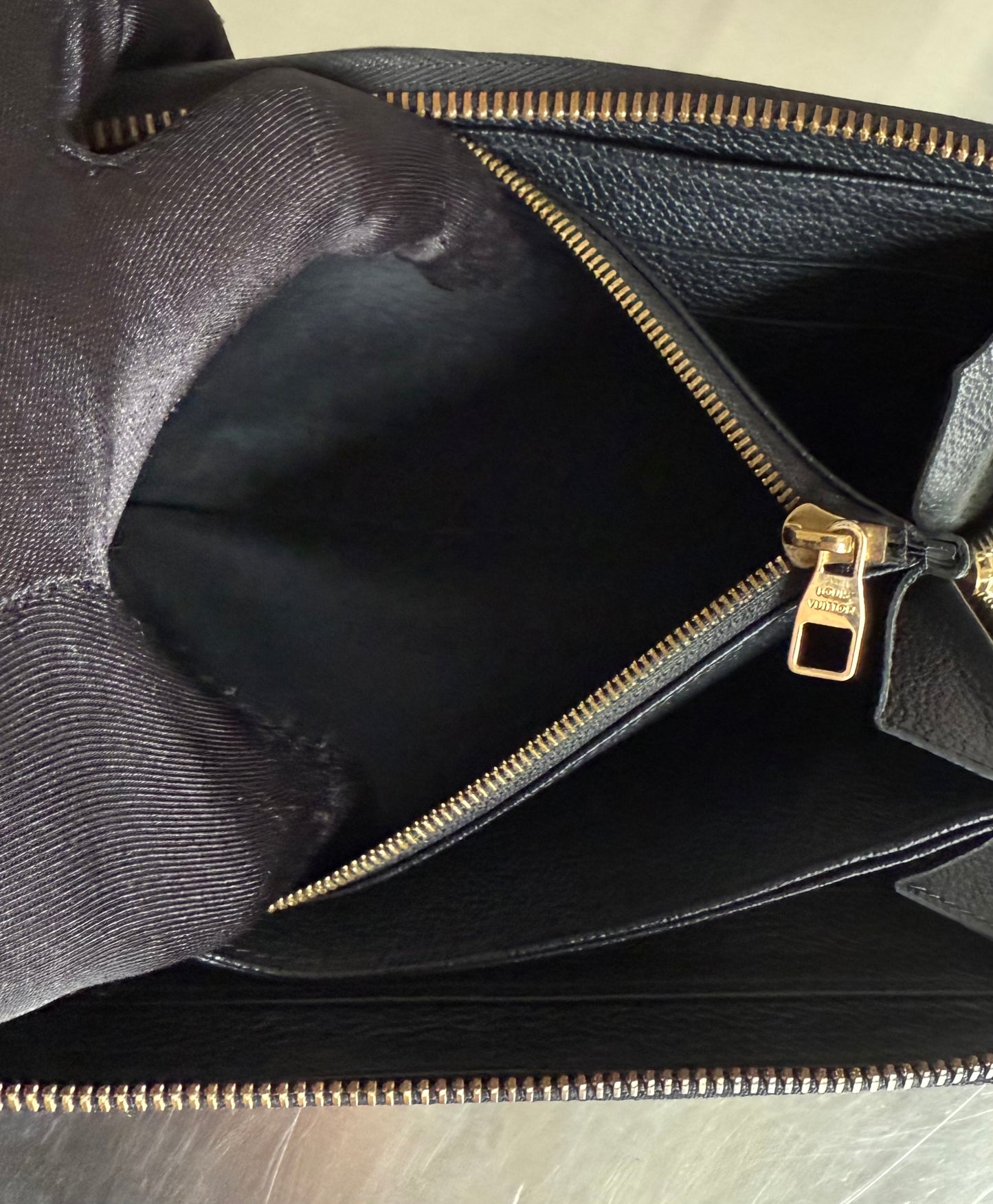 Louis Vuitton Zippy Monogram Empreinte Leder