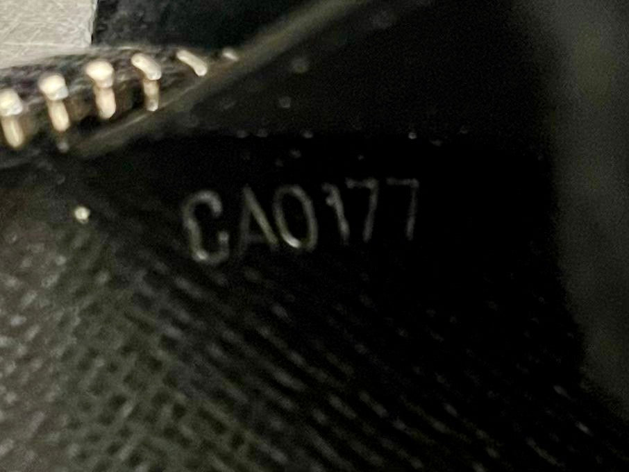 Louis Vuitton Zippy Organizer Epi