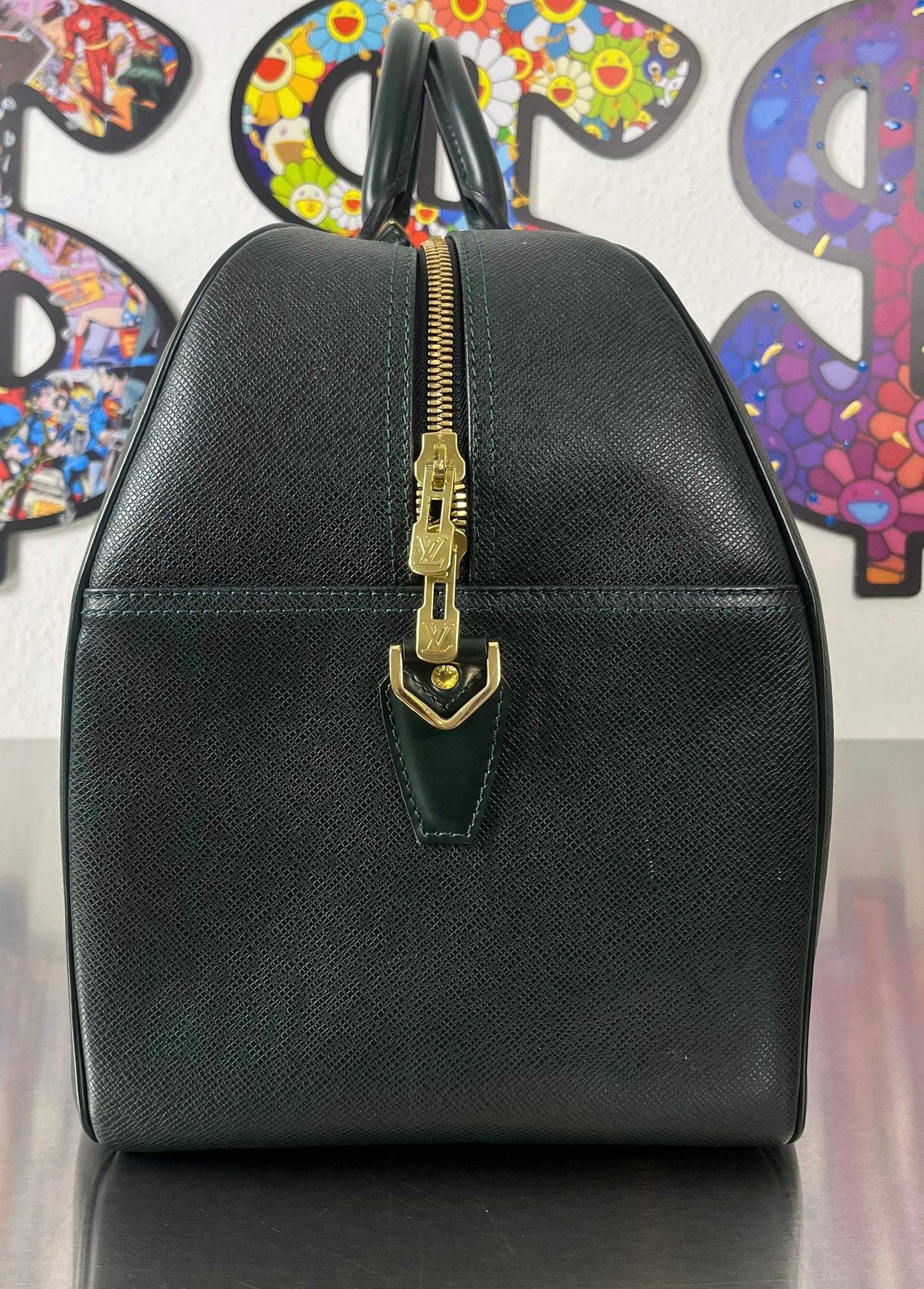 Louis Vuitton Kendall PM Taiga Leder