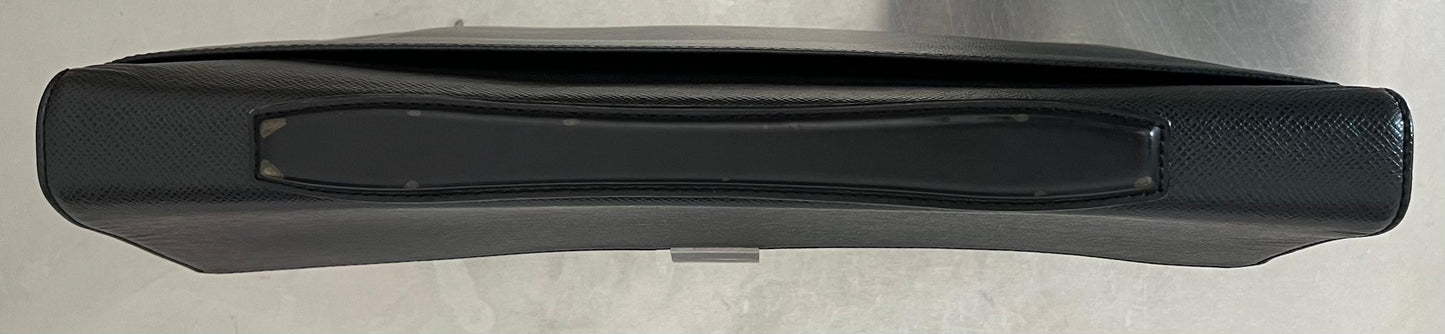 Louis Vuitton Angara Taiga