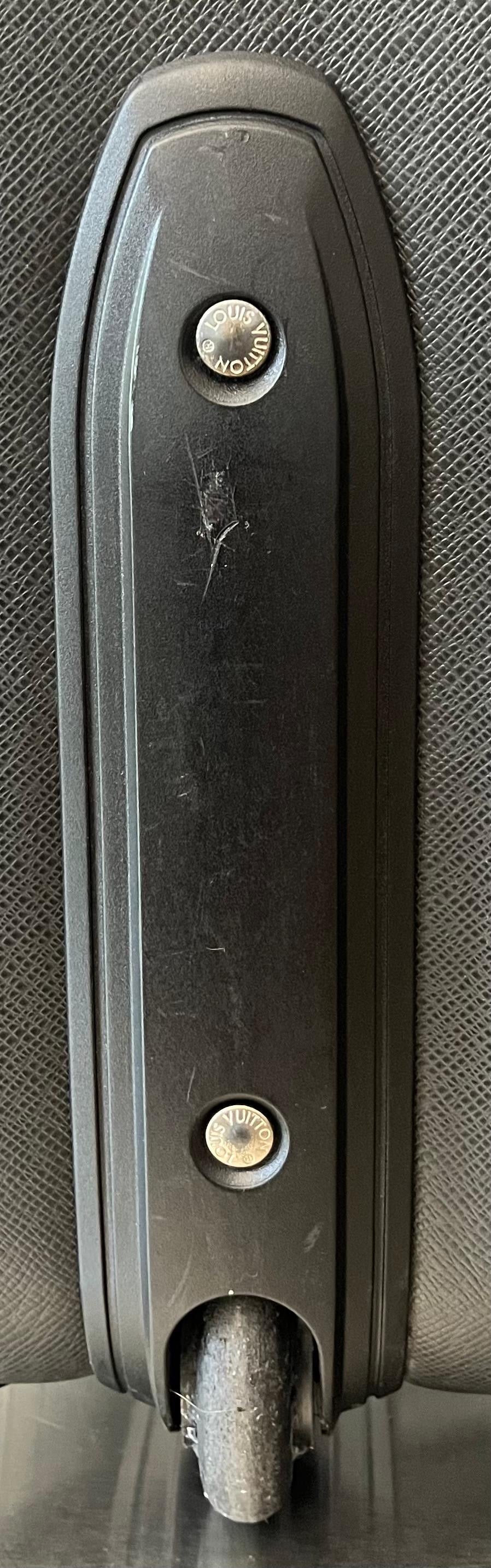 Louis Vuitton Pegase 60 Taiga