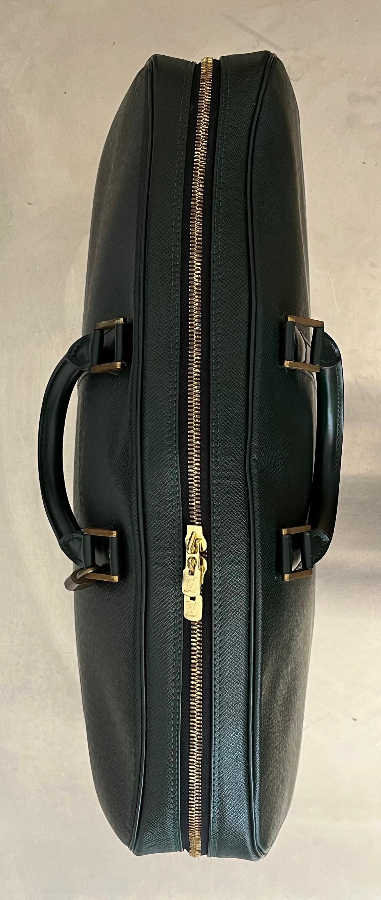 Louis Vuitton Helanga Taiga