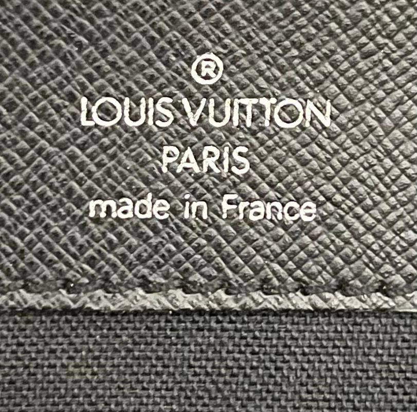 Louis Vuitton Robusto 2 Taiga