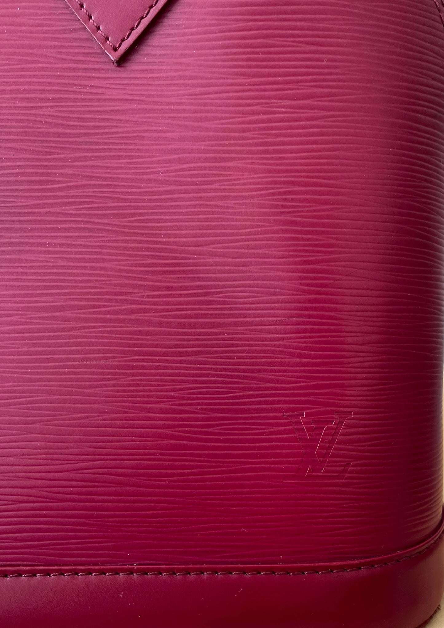 Louis Vuitton Alma PM Epi Fuchsia