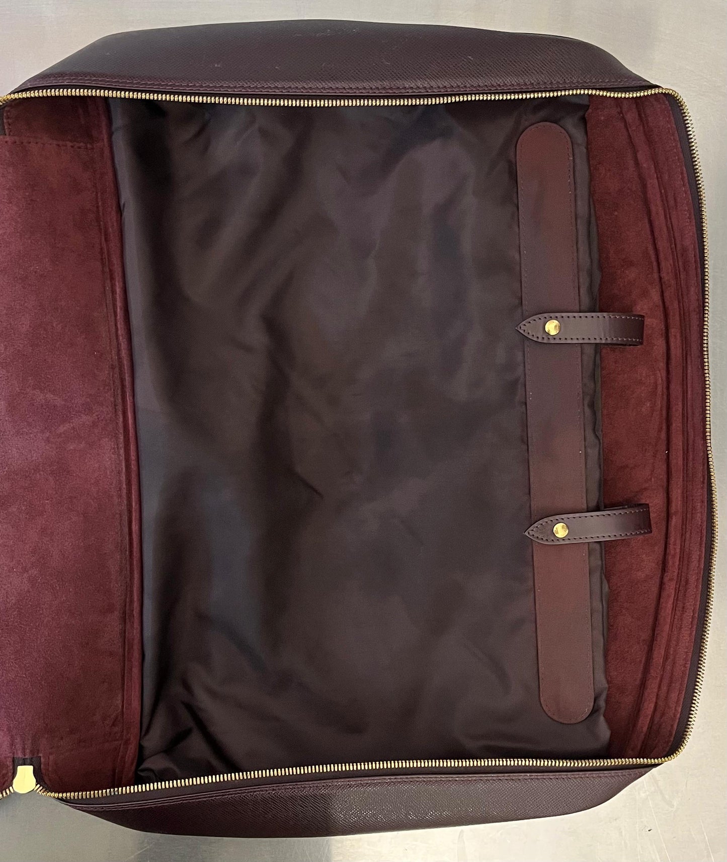 Louis Vuitton Helanga Taiga