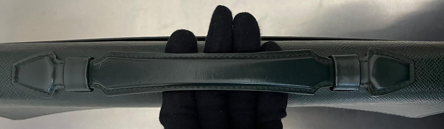 Louis Vuitton Serviette Kourad