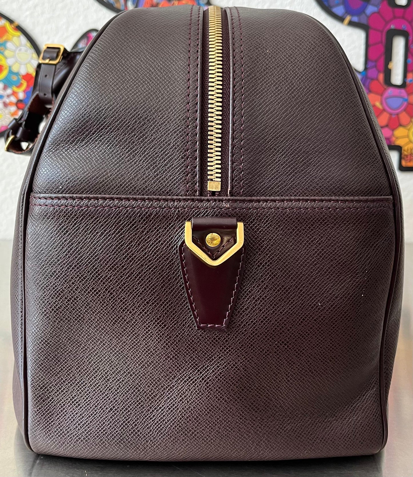 Louis Vuitton Kendall PM Taiga Leder