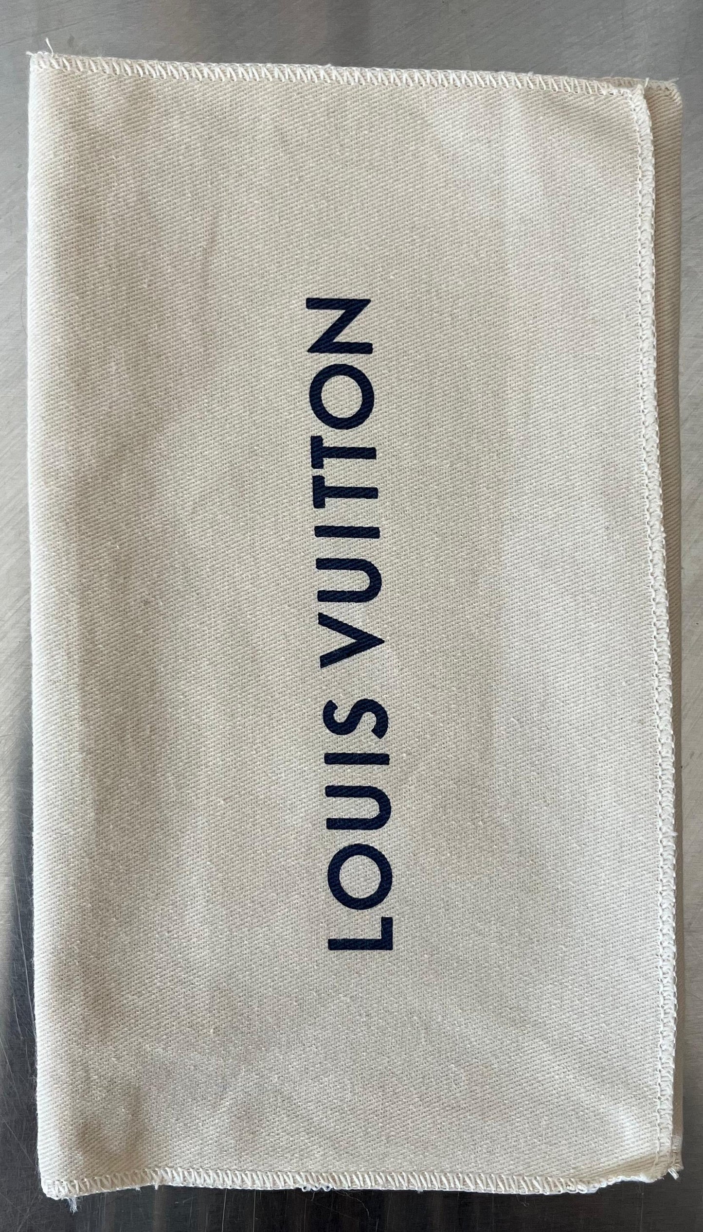 Louis Vuitton Zippy Organizer Epi