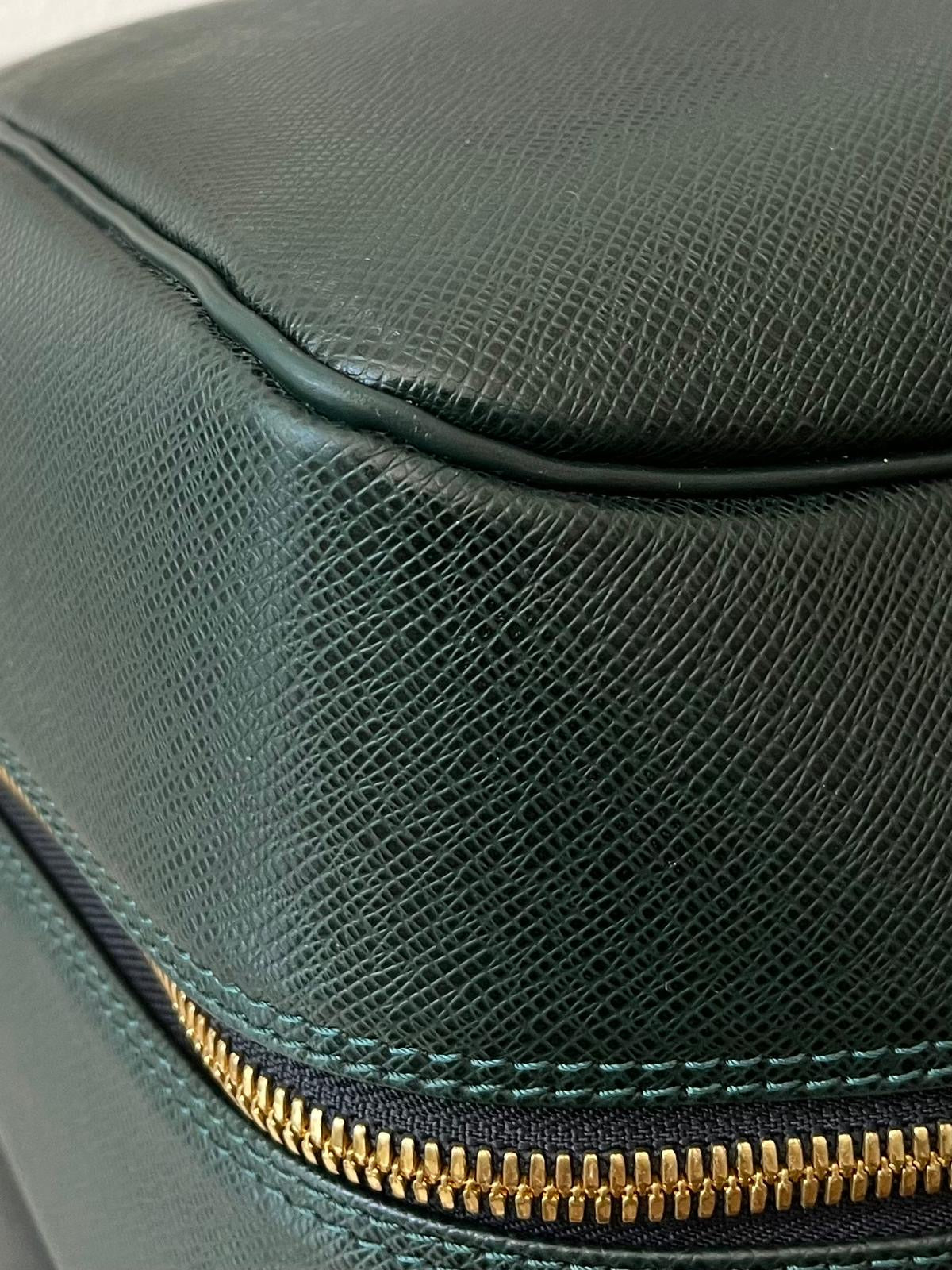 Louis Vuitton Helanga Taiga
