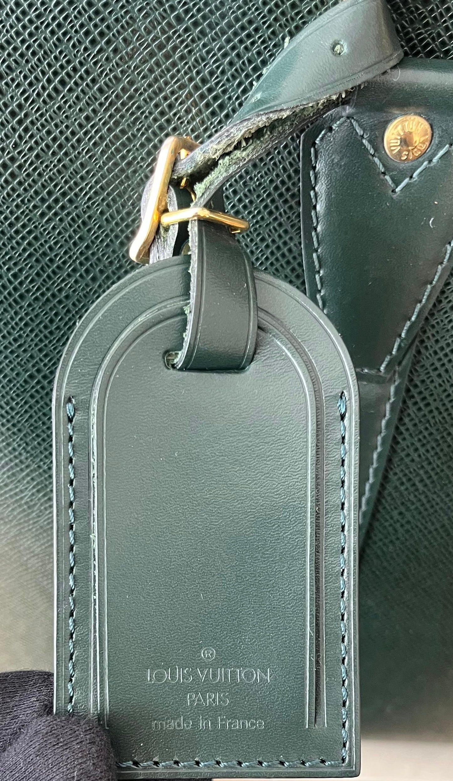 Louis Vuitton Helanga Taiga