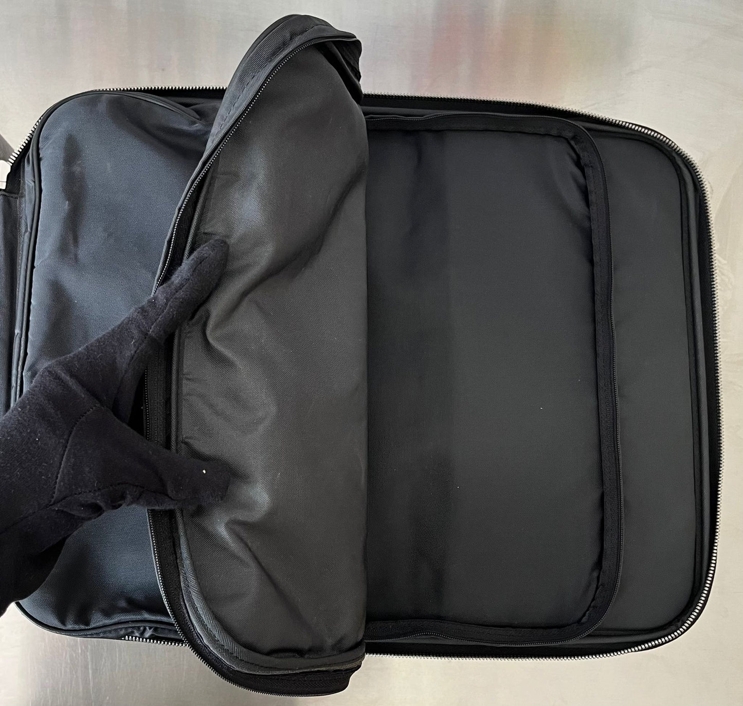 Louis Vuitton Pegase 50 Taiga